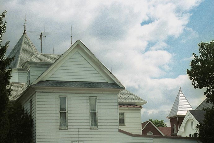 135.jpg (55035 bytes)